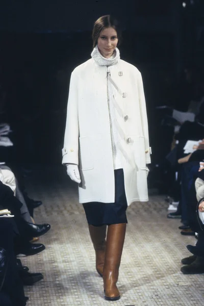 Look 7